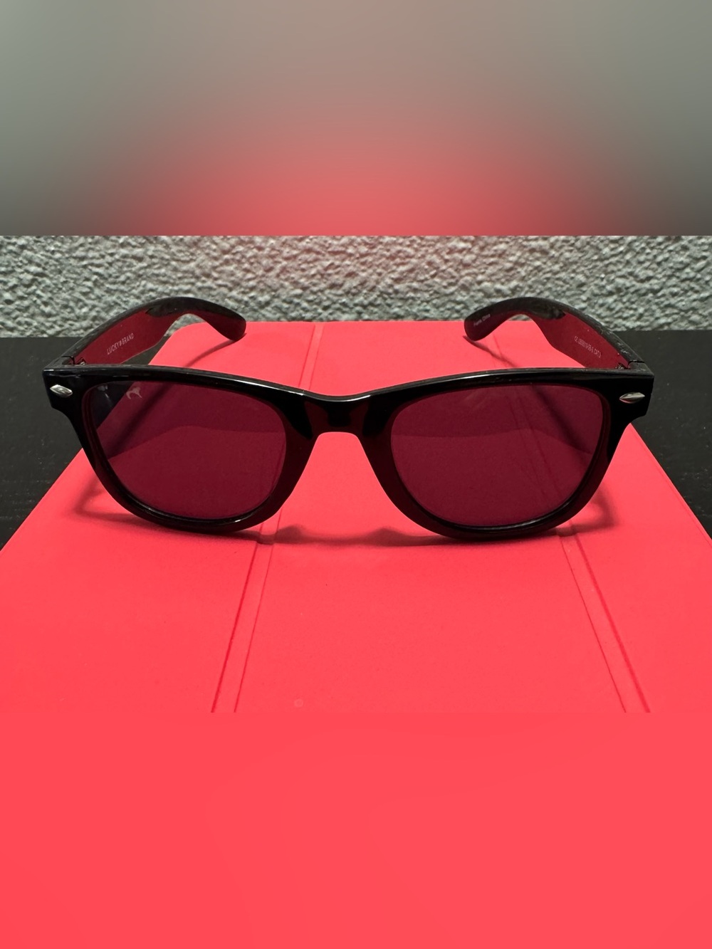 Lucky Brand Dusk Classic Retro Square Frame sunglasses with glossy black frames